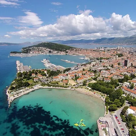 Family Friendly With A Swimming Pool - 14203 * Сплит