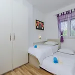 Family Friendly With A Swimming Pool - 14203 Apartamento
