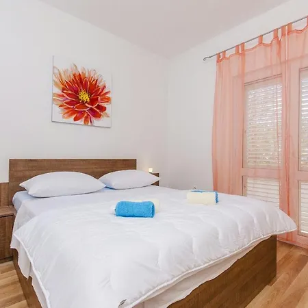 Family Friendly With A Swimming Pool - 14203 아파트 스플리트